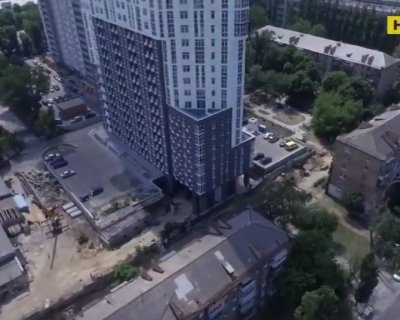 В Киеве дома трещат из-за строительства нового жилья